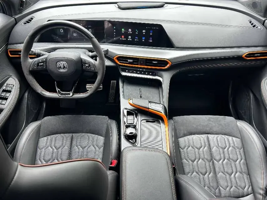 2022 ChangAn UNI-T 1.5T 188HP L4 7DCT,autocango,china used car exporter,china ev exporter,chinese used car exporter,chinese used ev exporter