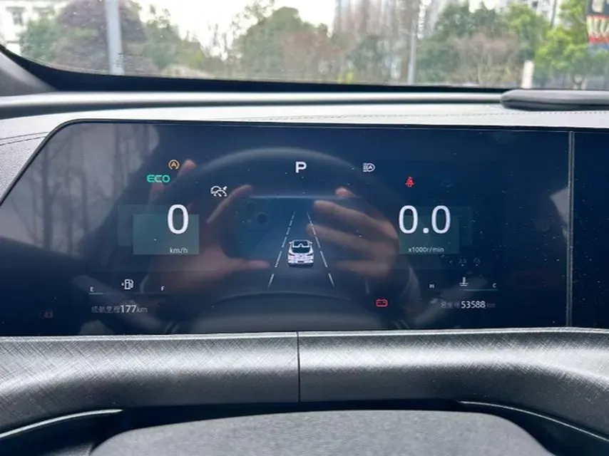 2022 ChangAn UNI-T 1.5T 188HP L4 7DCT,autocango,china used car exporter,china ev exporter,chinese used car exporter,chinese used ev exporter