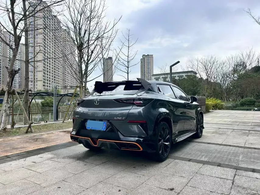 2022 ChangAn UNI-T 1.5T 188HP L4 7DCT,autocango,china used car exporter,china ev exporter,chinese used car exporter,chinese used ev exporter