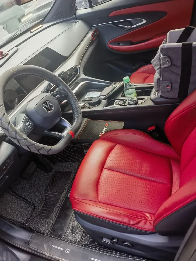 2021 ChangAn UNI-T 1.5T 180HP L4 7DCT,autocango,china used car exporter,china ev exporter,chinese used car exporter,chinese used ev exporter