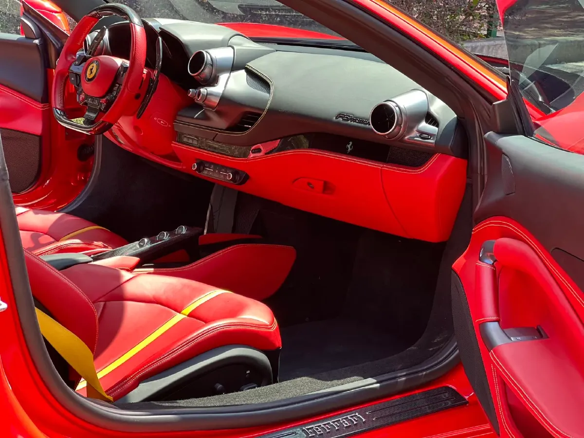 2019 Aston Martin DB11 5.2T 639HP V12 8AT,autocango,china used car exporter,china ev exporter,chinese used car exporter,chinese used ev exporter