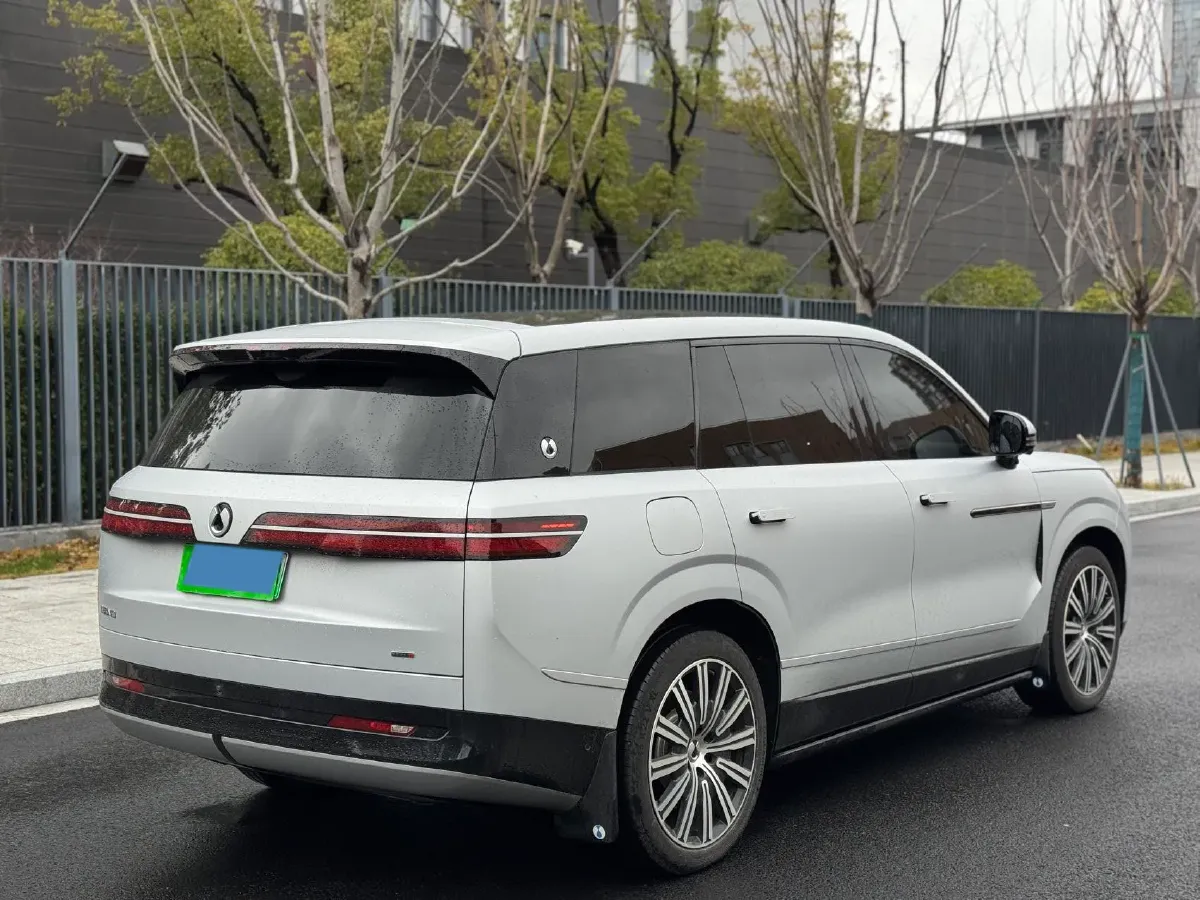 2025 Denza DenzaN9 2.0T 207HP L4 E-CVT PHEV,autocango,china used car exporter,china ev exporter,chinese used car exporter,chinese used ev exporter