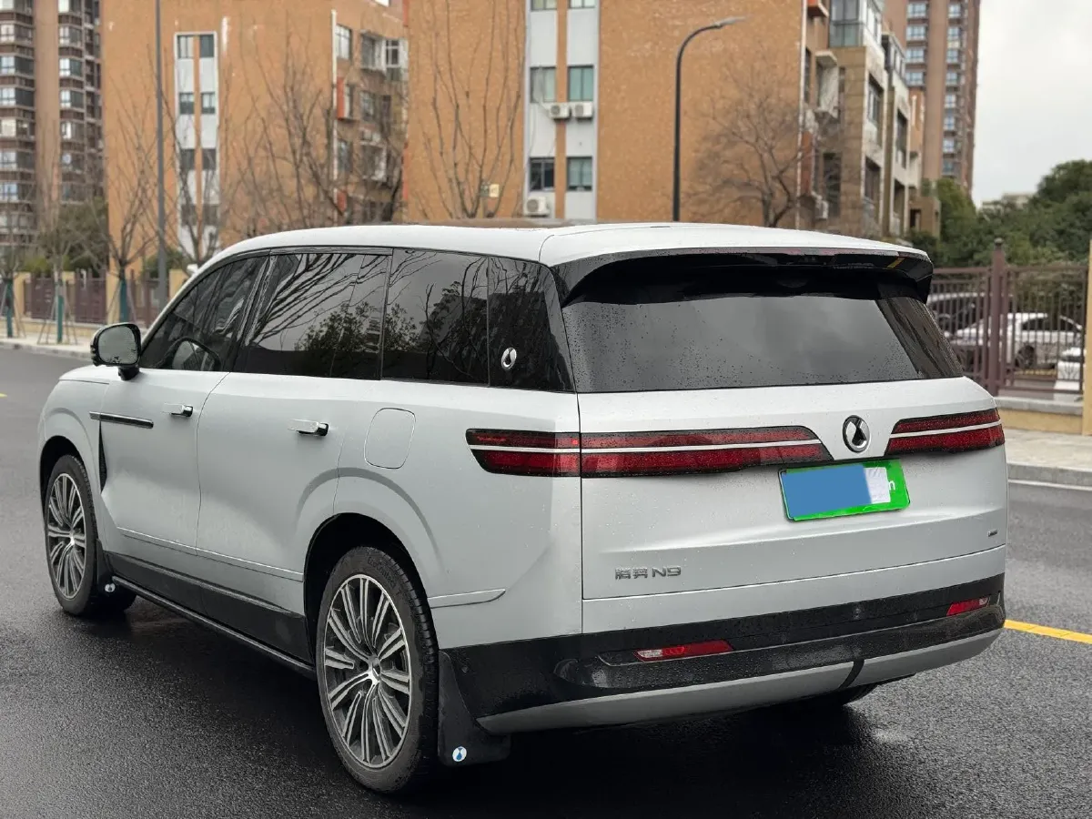 2025 Denza DenzaN9 2.0T 207HP L4 E-CVT PHEV,autocango,china used car exporter,china ev exporter,chinese used car exporter,chinese used ev exporter