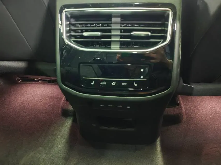 2025 Volkswagen Talagon 2.0T 220HP L4 7DCT,autocango,china used car exporter,china ev exporter,chinese used car exporter,chinese used ev exporter