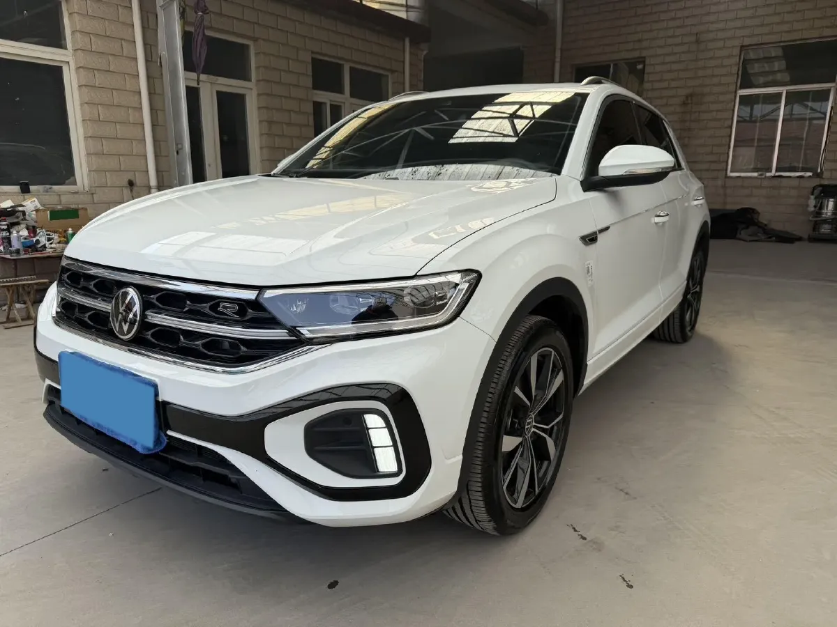 2025 Volkswagen T-Roc 1.5T 160HP L4 7DCT,autocango,china used car exporter,china ev exporter,chinese used car exporter,chinese used ev exporter