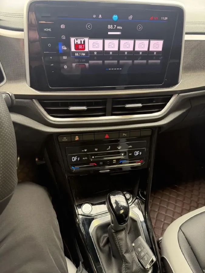 2025 Volkswagen T-Roc 1.5T 160HP L4 7DCT,autocango,china used car exporter,china ev exporter,chinese used car exporter,chinese used ev exporter