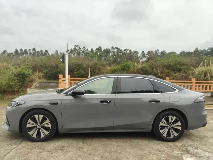 2025 Geely Galaxy A7 1.5L 112HP L4 1DHT PHEV,autocango,china used car exporter,china ev exporter,chinese used car exporter,chinese used ev exporter