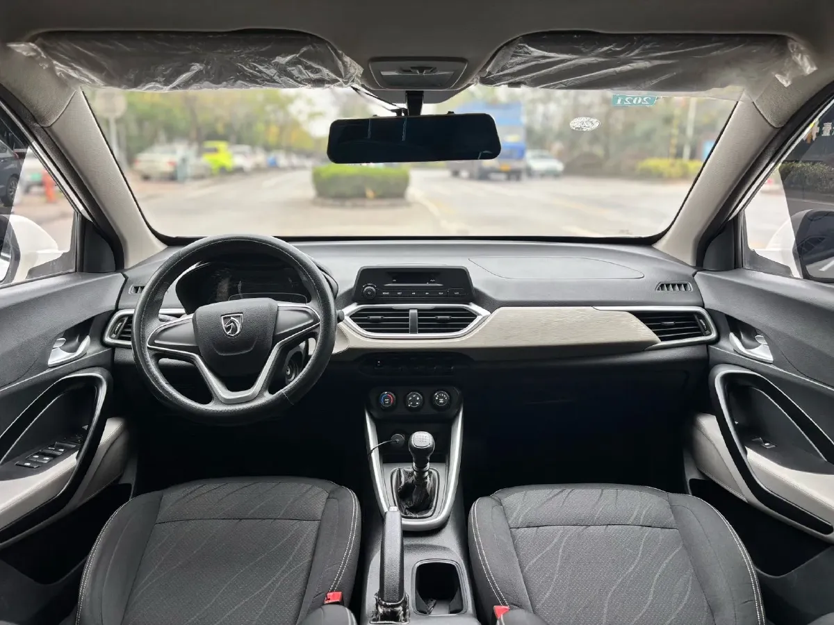 2019 WuLing HongGuang 1.5L 99HP L4 6MT,autocango,china used car exporter,china ev exporter,chinese used car exporter,chinese used ev exporter