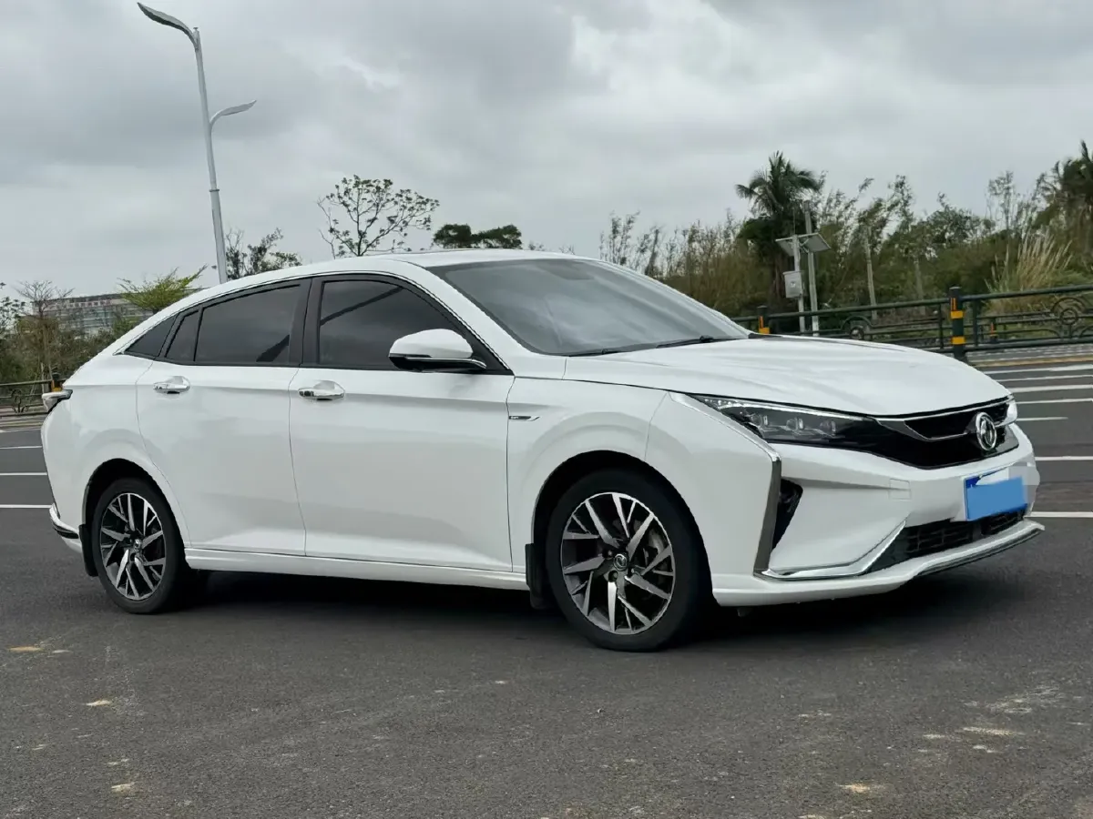 2020 DongFeng Aeolus YiXuan 1.5T 150HP L4 6DCT,autocango,china used car exporter,china ev exporter,chinese used car exporter,chinese used ev exporter