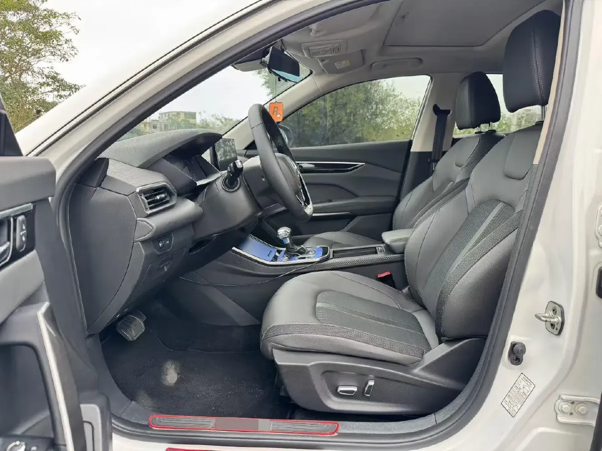 2020 DongFeng Aeolus YiXuan 1.5T 150HP L4 6DCT,autocango,china used car exporter,china ev exporter,chinese used car exporter,chinese used ev exporter