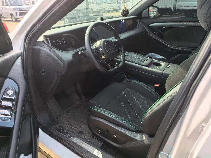 2025 Voyah FREE 1.5T 150HP L4 REEV 43KWH,autocango,china used car exporter,china ev exporter,chinese used car exporter,chinese used ev exporter