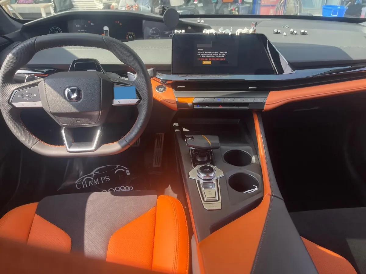 2023 ChangAn UNI-V 1.5T 188HP L4 7DCT,autocango,china used car exporter,china ev exporter,chinese used car exporter,chinese used ev exporter