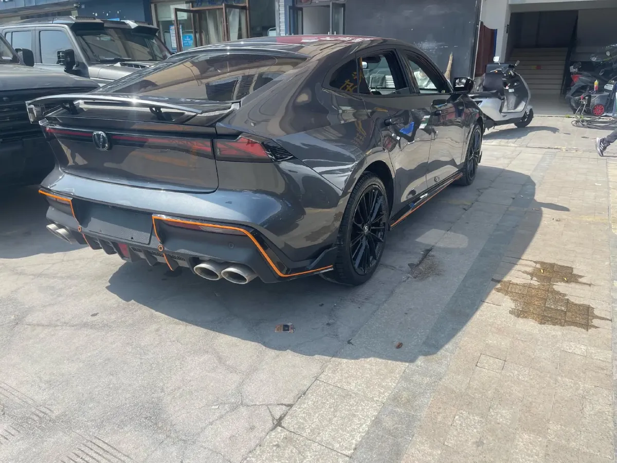 2023 ChangAn UNI-V 1.5T 188HP L4 7DCT,autocango,china used car exporter,china ev exporter,chinese used car exporter,chinese used ev exporter