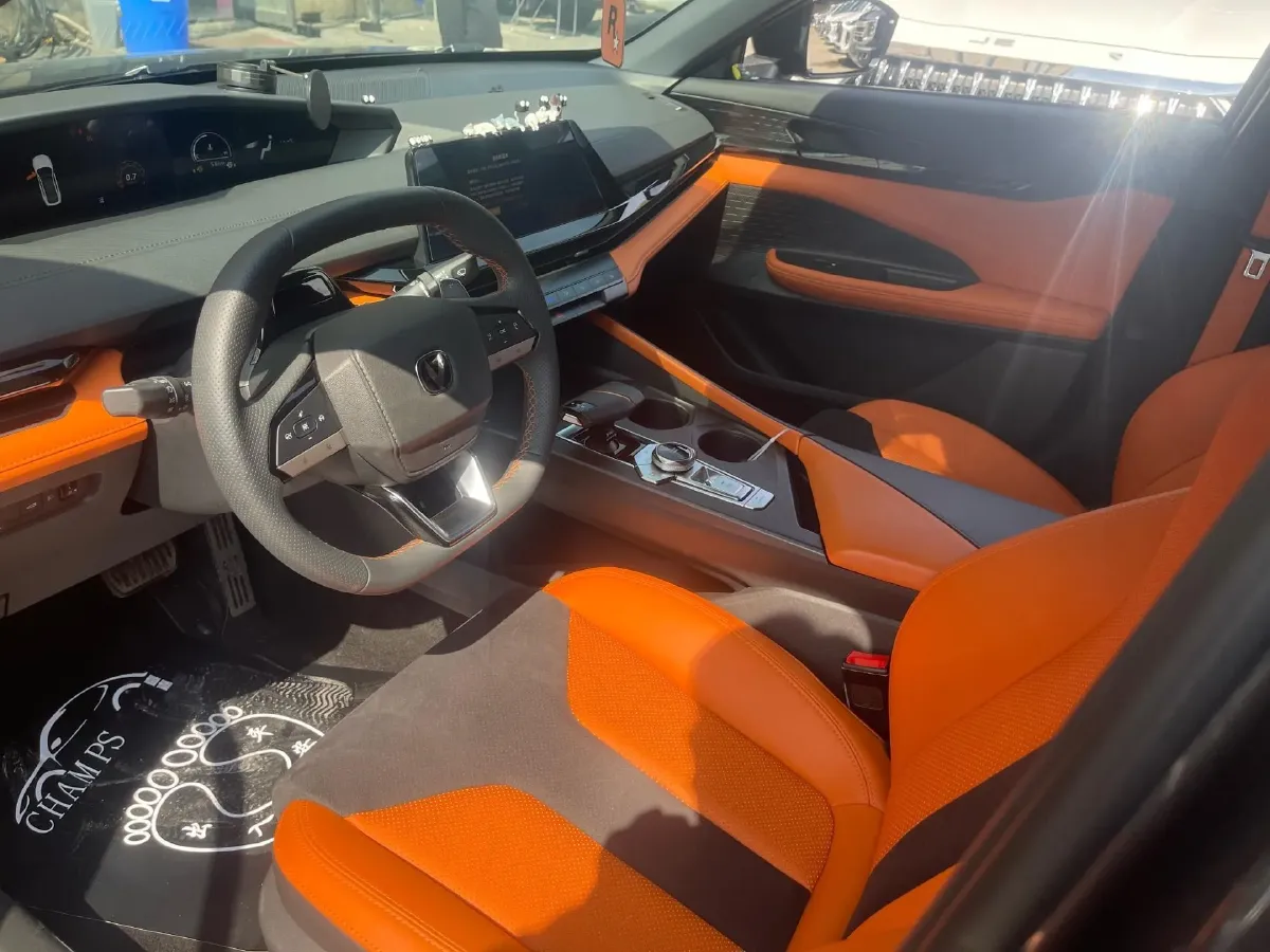 2023 ChangAn UNI-V 1.5T 188HP L4 7DCT,autocango,china used car exporter,china ev exporter,chinese used car exporter,chinese used ev exporter