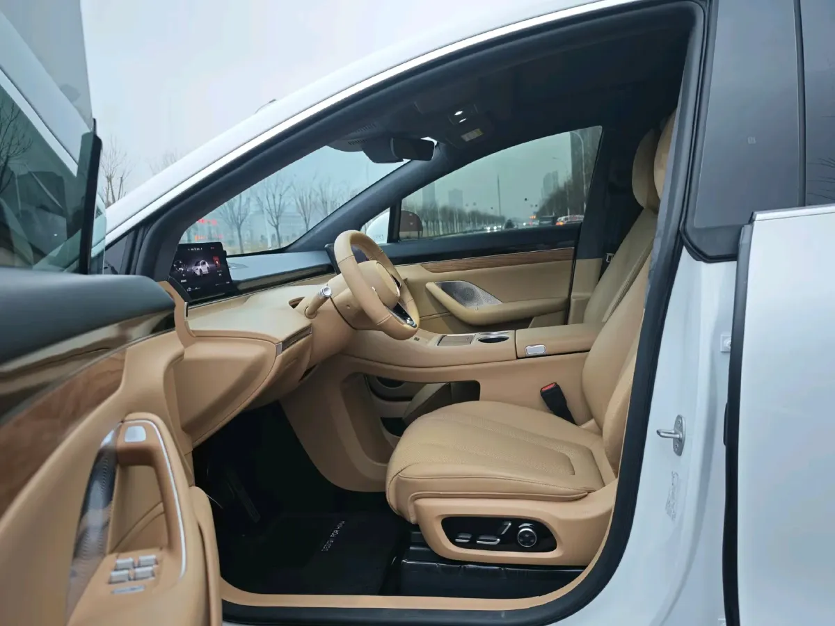 2025 Luxeed R7 REEV 156HP REEV 37KWH,autocango,china used car exporter,china ev exporter,chinese used car exporter,chinese used ev exporter