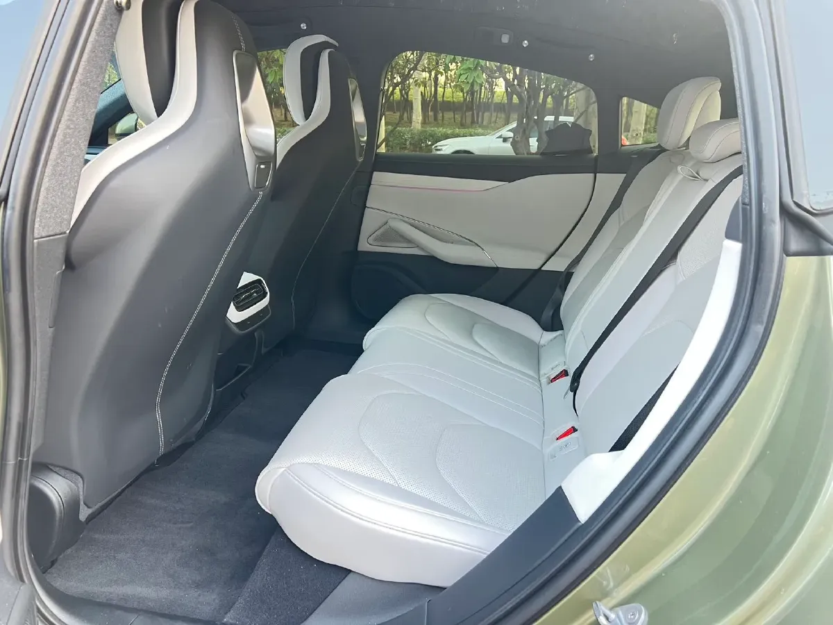 2024 MI SU7 BEV 73.6KWH,autocango,china used car exporter,china ev exporter,chinese used car exporter,chinese used ev exporter