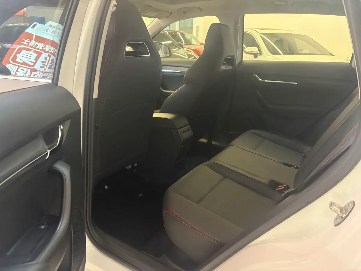 2021 Skoda Kamiq 1.2T 116HP L4 7DCT,autocango,china used car exporter,china ev exporter,chinese used car exporter,chinese used ev exporter