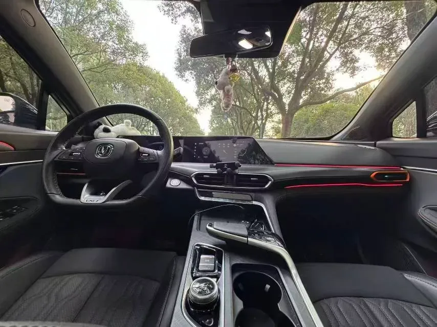 2022 ChangAn UNI-T 1.5T 188HP L4 7DCT,autocango,china used car exporter,china ev exporter,chinese used car exporter,chinese used ev exporter