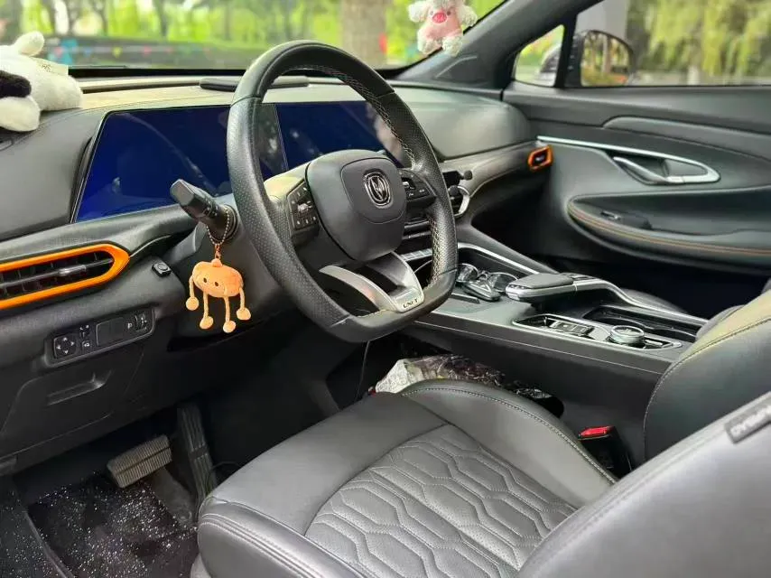 2022 ChangAn UNI-T 1.5T 188HP L4 7DCT,autocango,china used car exporter,china ev exporter,chinese used car exporter,chinese used ev exporter