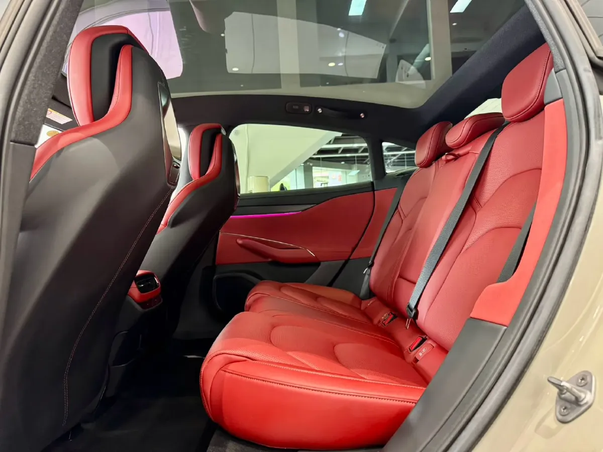 2024 MI SU7 BEV 73.6KWH,autocango,china used car exporter,china ev exporter,chinese used car exporter,chinese used ev exporter