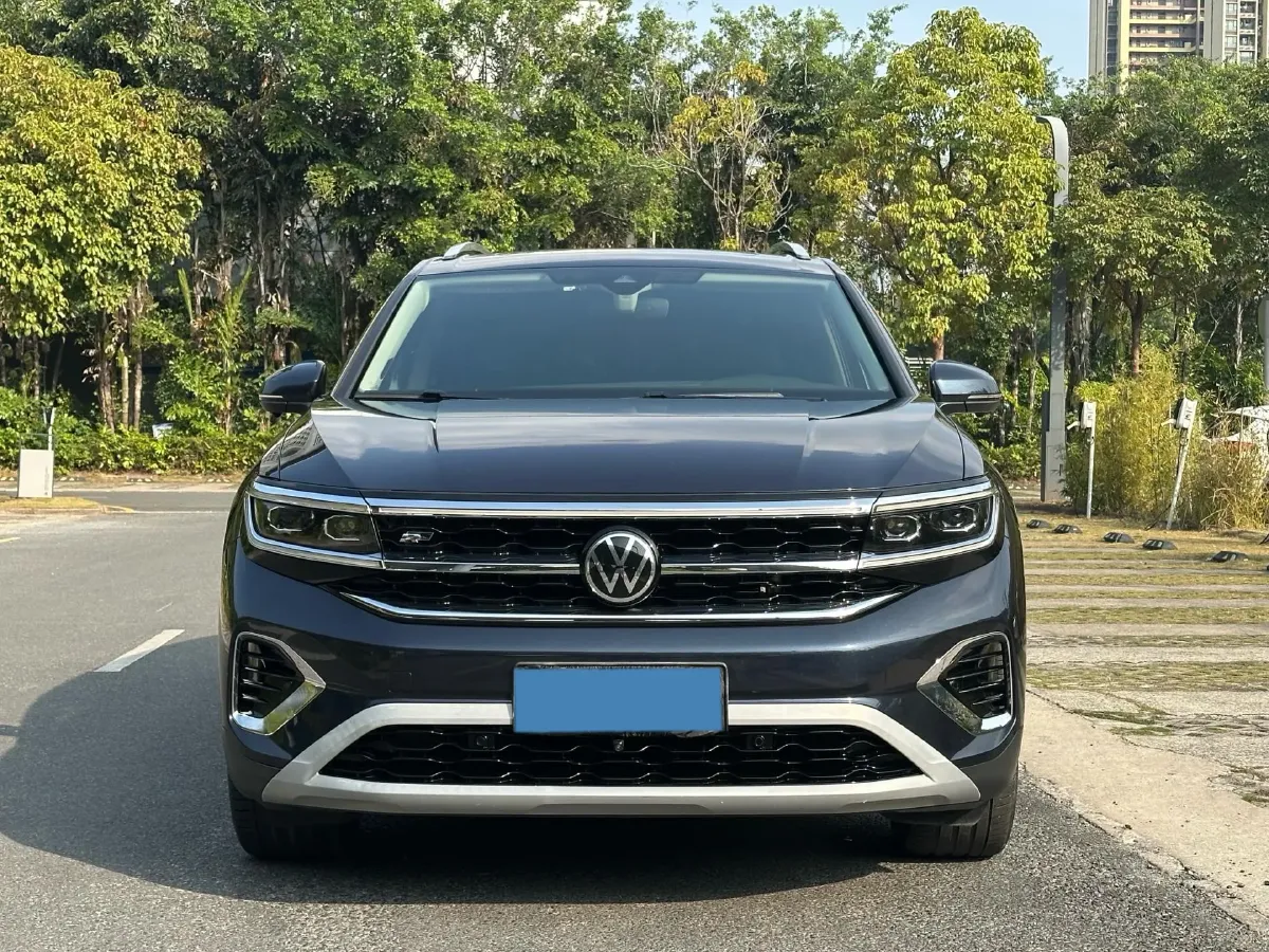 2021 Volkswagen Talagon 2.5T 299HP V6 7DCT,autocango,china used car exporter,china ev exporter,chinese used car exporter,chinese used ev exporter