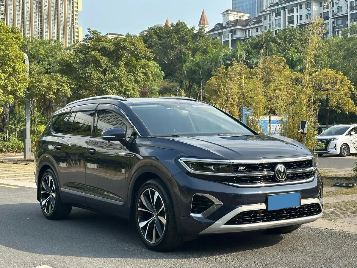 2021 Volkswagen Talagon 2.5T 299HP V6 7DCT,autocango,china used car exporter,china ev exporter,chinese used car exporter,chinese used ev exporter
