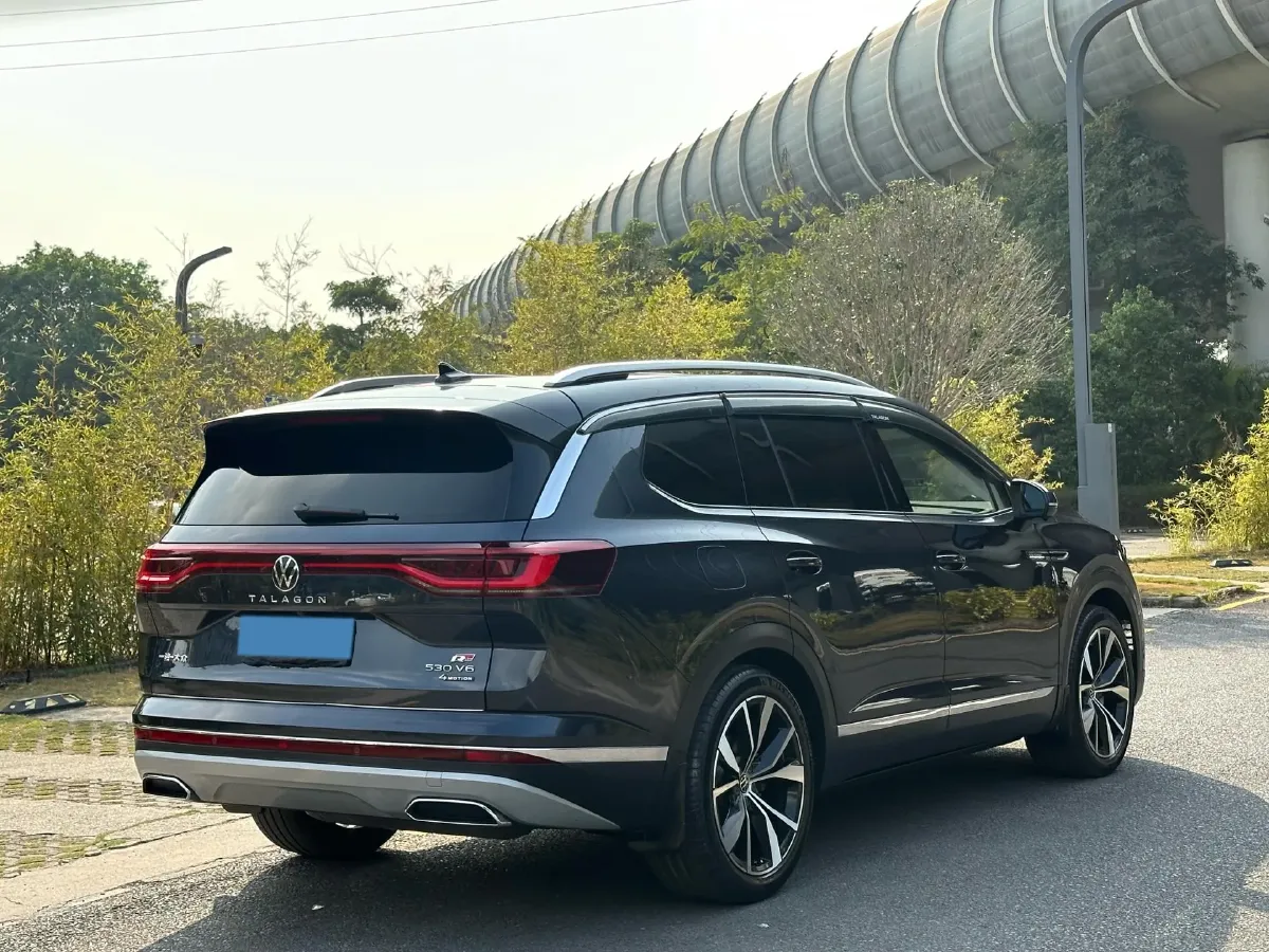 2021 Volkswagen Talagon 2.5T 299HP V6 7DCT,autocango,china used car exporter,china ev exporter,chinese used car exporter,chinese used ev exporter