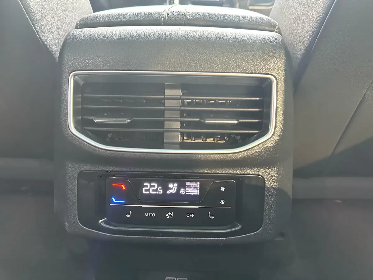 2021 Volkswagen Talagon 2.5T 299HP V6 7DCT,autocango,china used car exporter,china ev exporter,chinese used car exporter,chinese used ev exporter