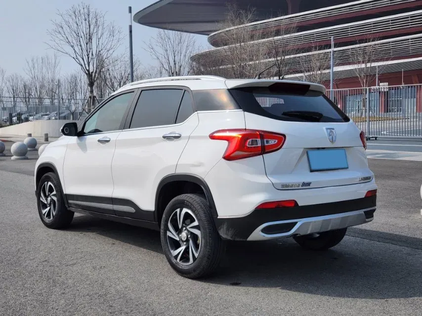 2017 BaoJun 310W 1.5L 105HP L4 6MT,autocango,china used car exporter,china ev exporter,chinese used car exporter,chinese used ev exporter