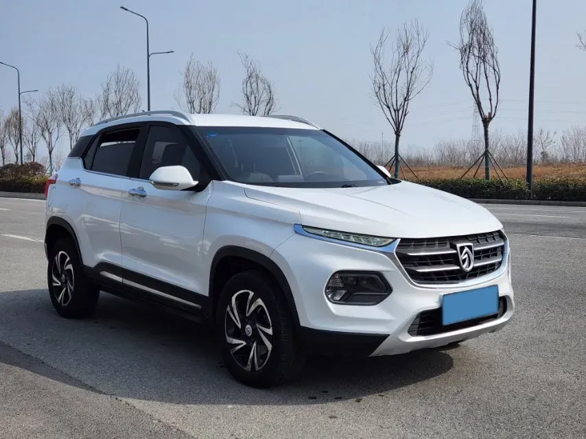 2017 BaoJun 310W 1.5L 105HP L4 6MT,autocango,china used car exporter,china ev exporter,chinese used car exporter,chinese used ev exporter