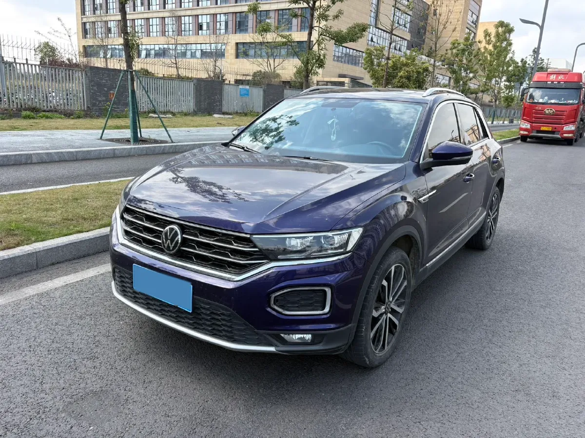 2021 Volkswagen T-Roc 1.4T 150HP L4 7DCT,autocango,china used car exporter,china ev exporter,chinese used car exporter,chinese used ev exporter