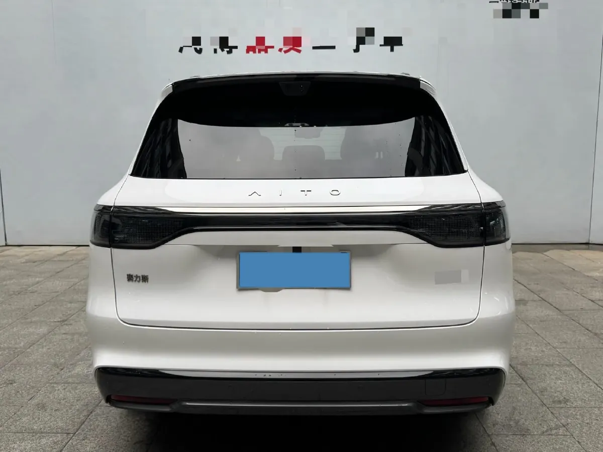 2025 AITO AITO M8 REEV 160HP REEV 53.4KWH,autocango,china used car exporter,china ev exporter,chinese used car exporter,chinese used ev exporter