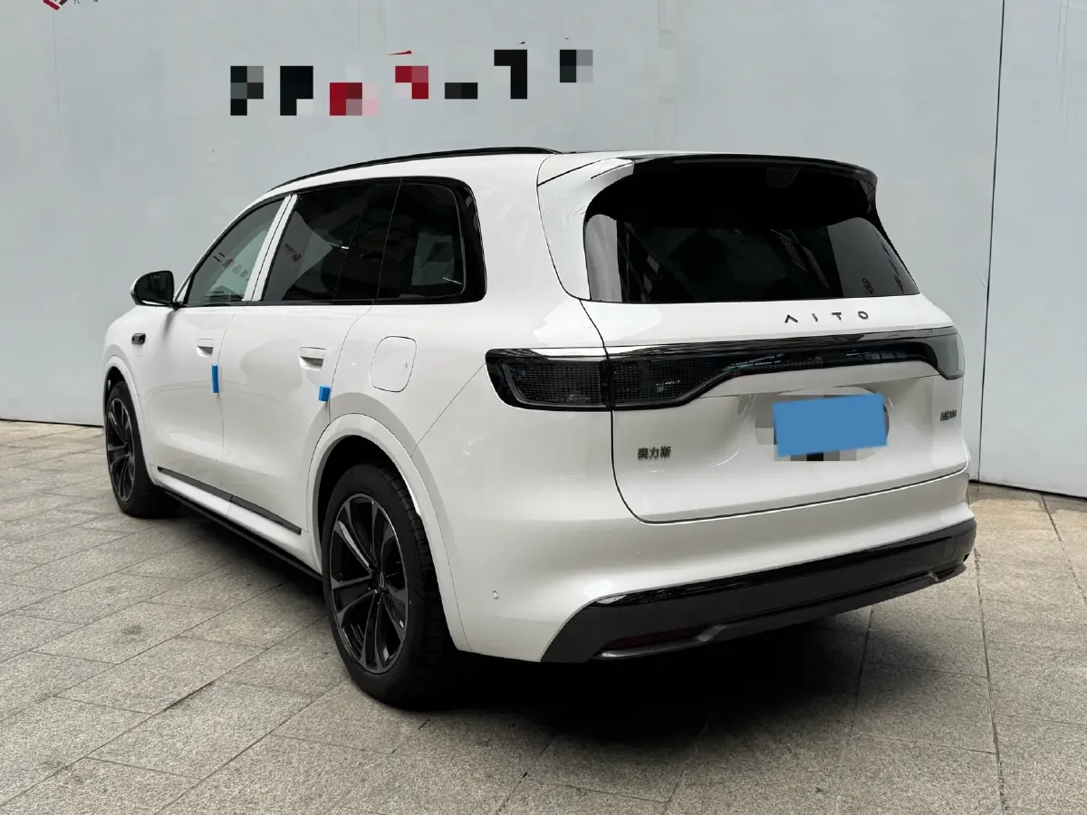 2025 AITO AITO M8 REEV 160HP REEV 53.4KWH,autocango,china used car exporter,china ev exporter,chinese used car exporter,chinese used ev exporter