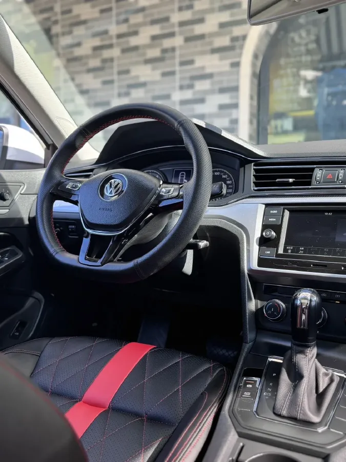 2019 Volkswagen Lamando 1.4T 131HP L4 7DCT,autocango,china used car exporter,china ev exporter,chinese used car exporter,chinese used ev exporter