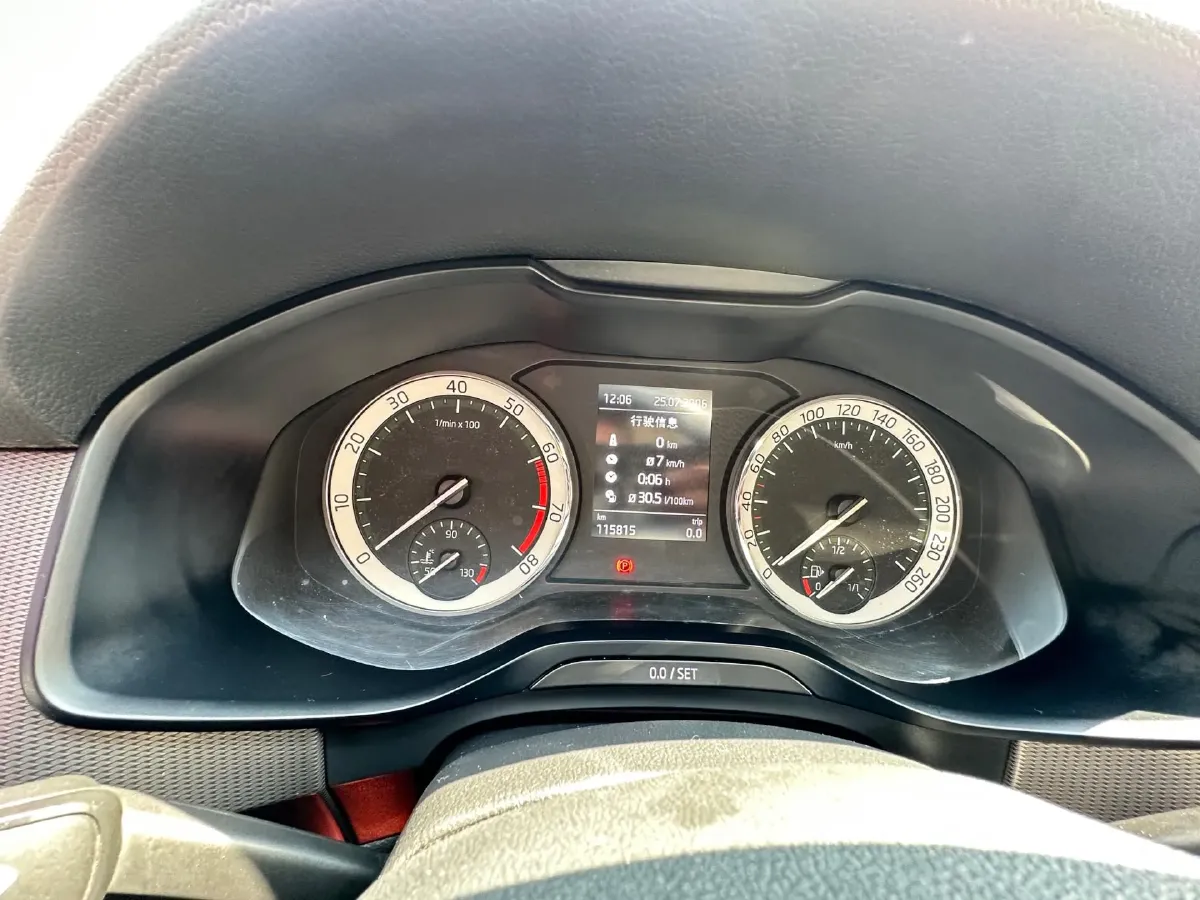 2017 Skoda Kodiak 1.8T 180HP L4 7DCT,autocango,china used car exporter,china ev exporter,chinese used car exporter,chinese used ev exporter