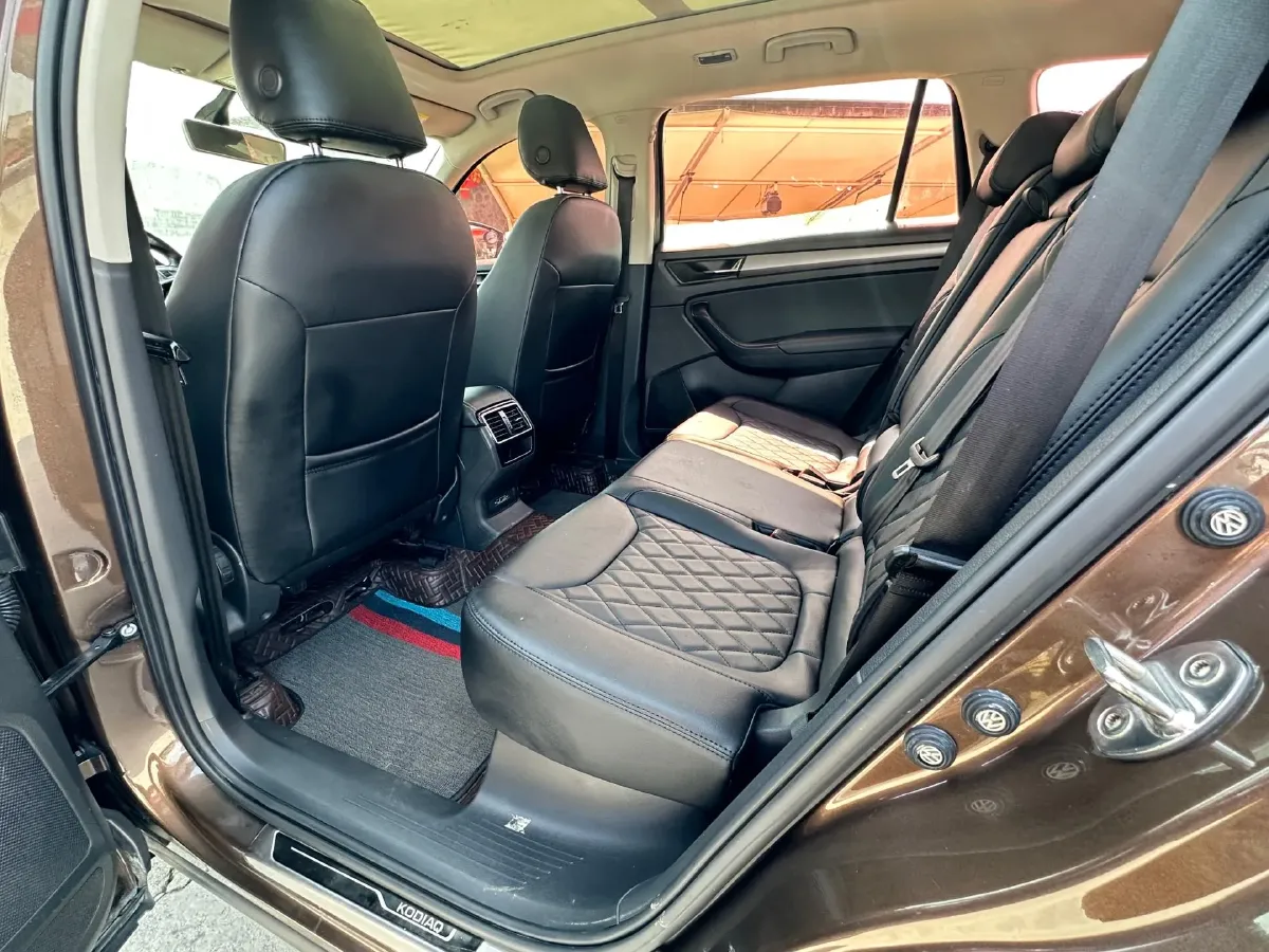 2017 Skoda Kodiak 1.8T 180HP L4 7DCT,autocango,china used car exporter,china ev exporter,chinese used car exporter,chinese used ev exporter