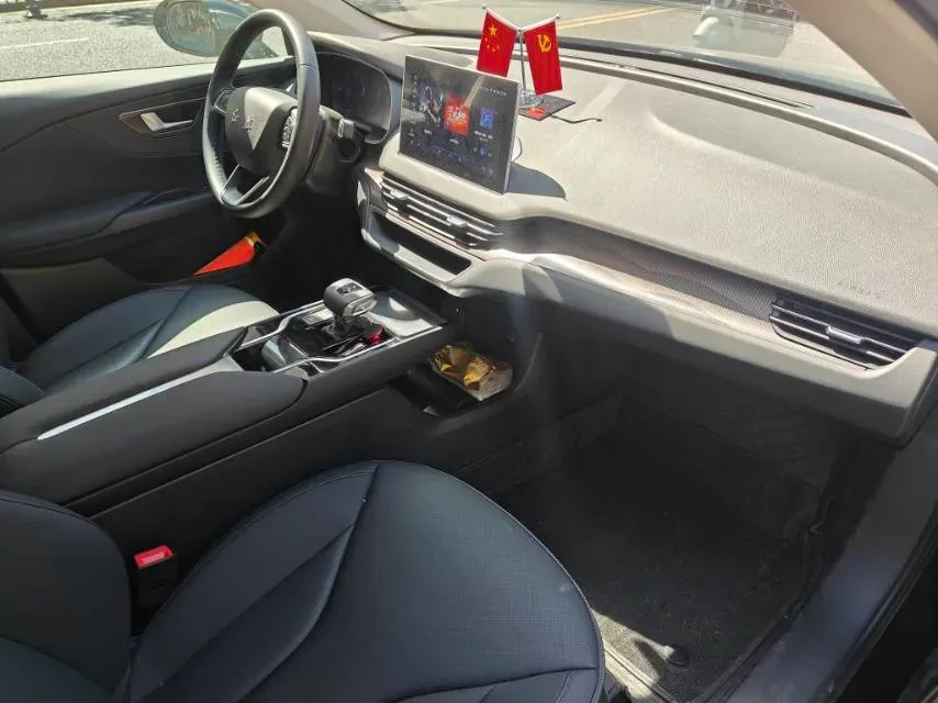 2023 HongQi E-QM5 BEV 54KWH,autocango,china used car exporter,china ev exporter,chinese used car exporter,chinese used ev exporter