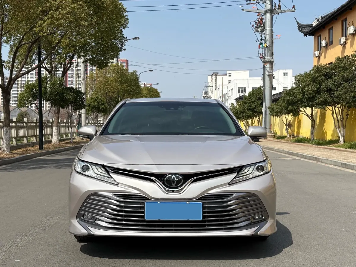 2019 Toyota Camry 2.0L 178HP L4 CVT,autocango,china used car exporter,china ev exporter,chinese used car exporter,chinese used ev exporter