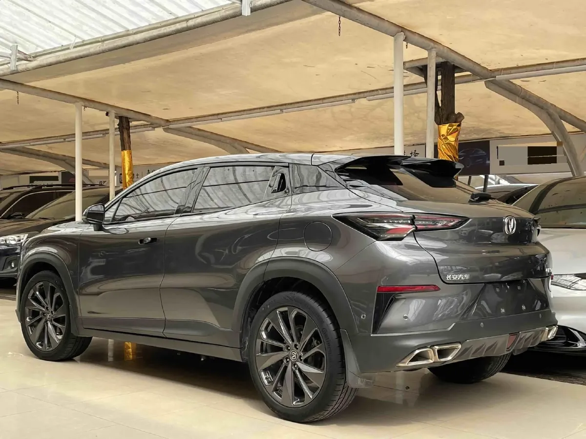 2020 ChangAn UNI-T 1.5T 180HP L4 7DCT,autocango,china used car exporter,china ev exporter,chinese used car exporter,chinese used ev exporter