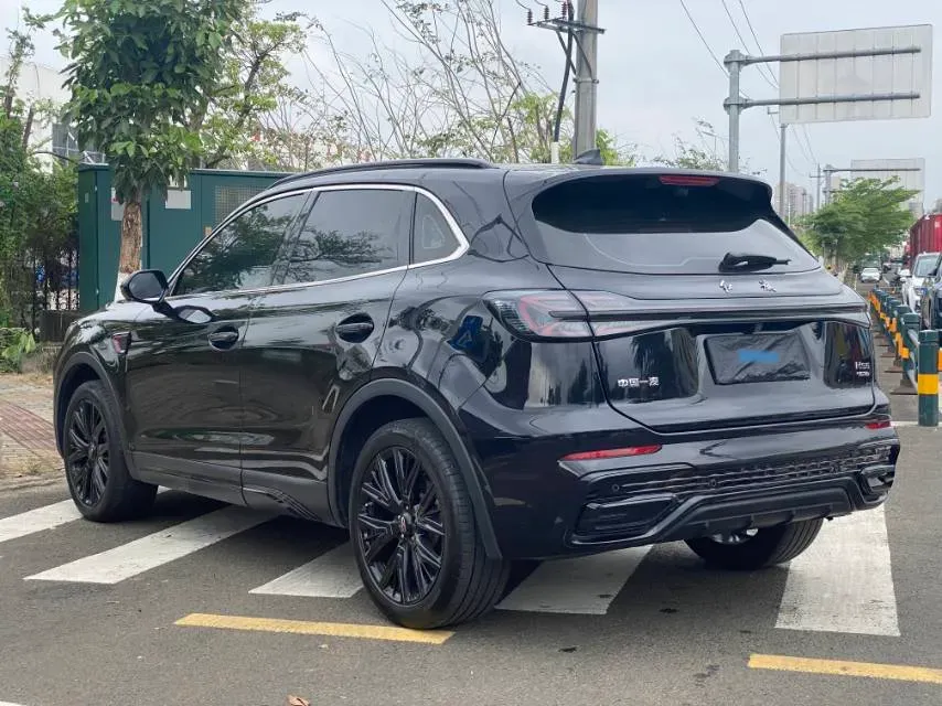 2025 HongQi HS5 2.0T 252HP L4 8AT,autocango,china used car exporter,china ev exporter,chinese used car exporter,chinese used ev exporter