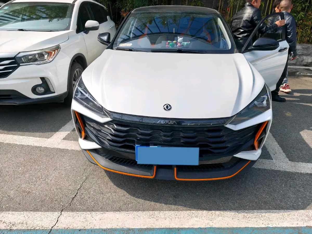 2023 DongFeng Aeolus YiXuan 1.5L 125HP L4 6DCT,autocango,china used car exporter,china ev exporter,chinese used car exporter,chinese used ev exporter