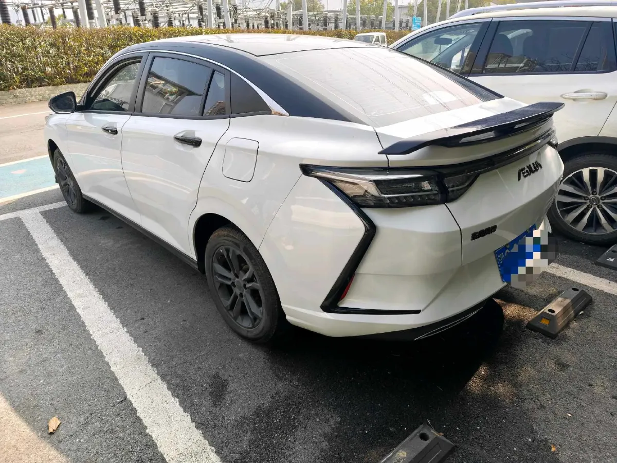 2023 DongFeng Aeolus YiXuan 1.5L 125HP L4 6DCT,autocango,china used car exporter,china ev exporter,chinese used car exporter,chinese used ev exporter