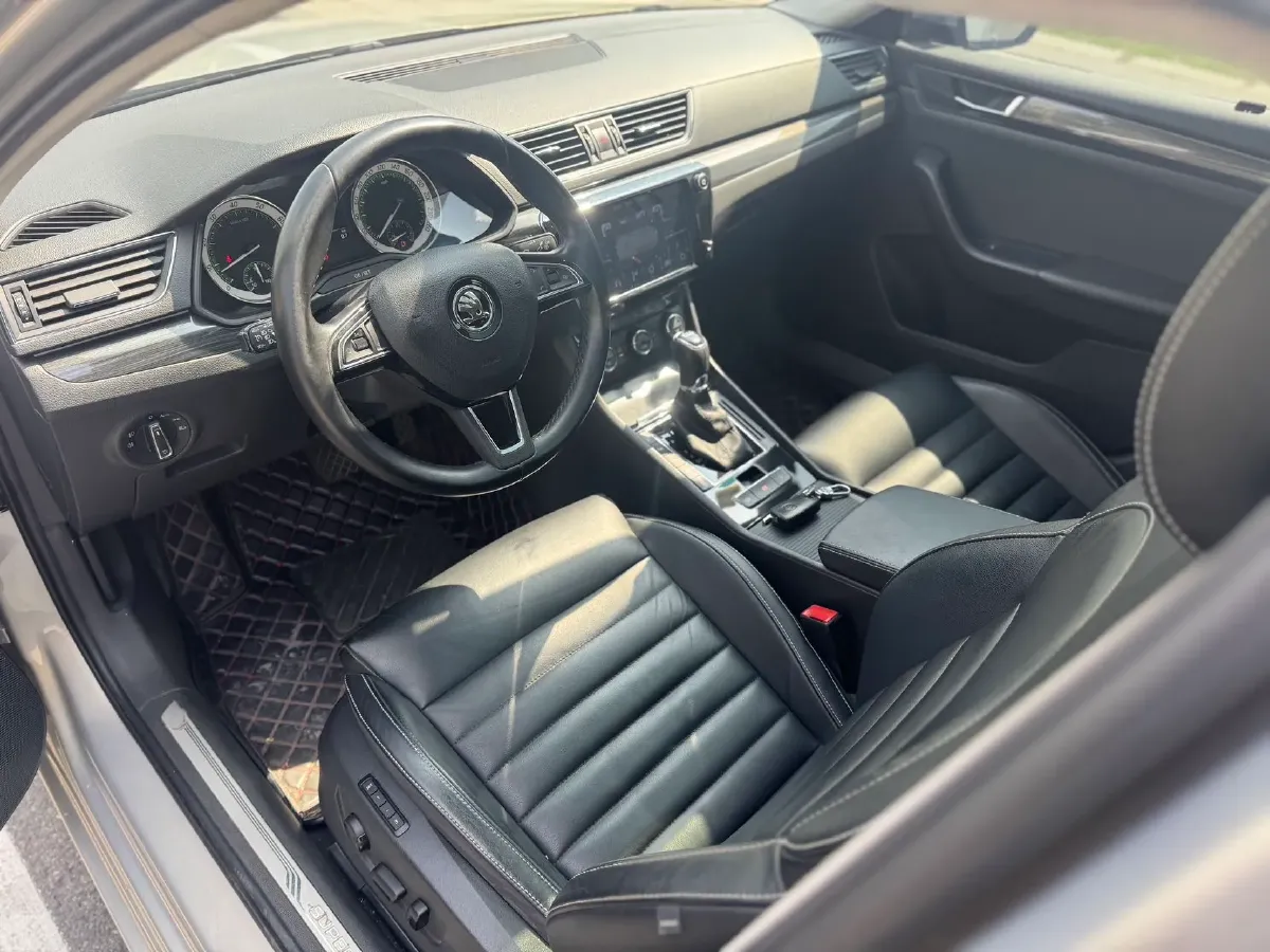 2018 Skoda Kodiak 1.8T 180HP L4 7DCT,autocango,china used car exporter,china ev exporter,chinese used car exporter,chinese used ev exporter