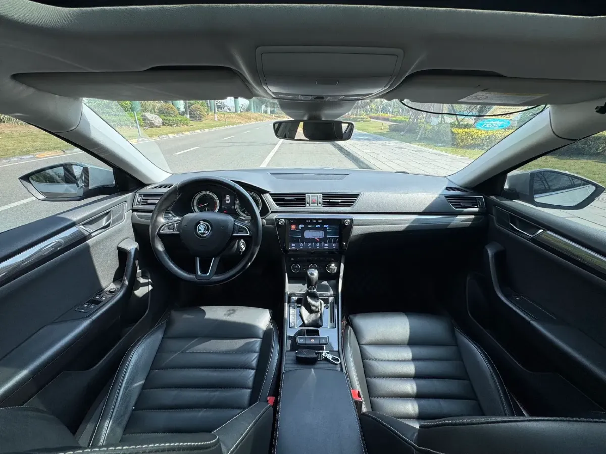 2018 Skoda Kodiak 1.8T 180HP L4 7DCT,autocango,china used car exporter,china ev exporter,chinese used car exporter,chinese used ev exporter