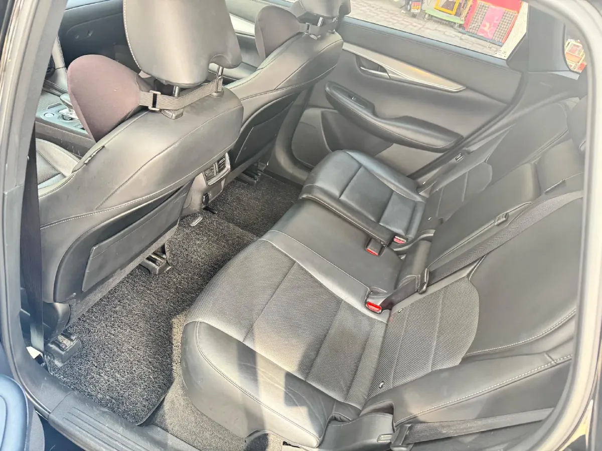 2018 Infiniti QX30 2.0T 211HP L4 7DCT,autocango,china used car exporter,china ev exporter,chinese used car exporter,chinese used ev exporter