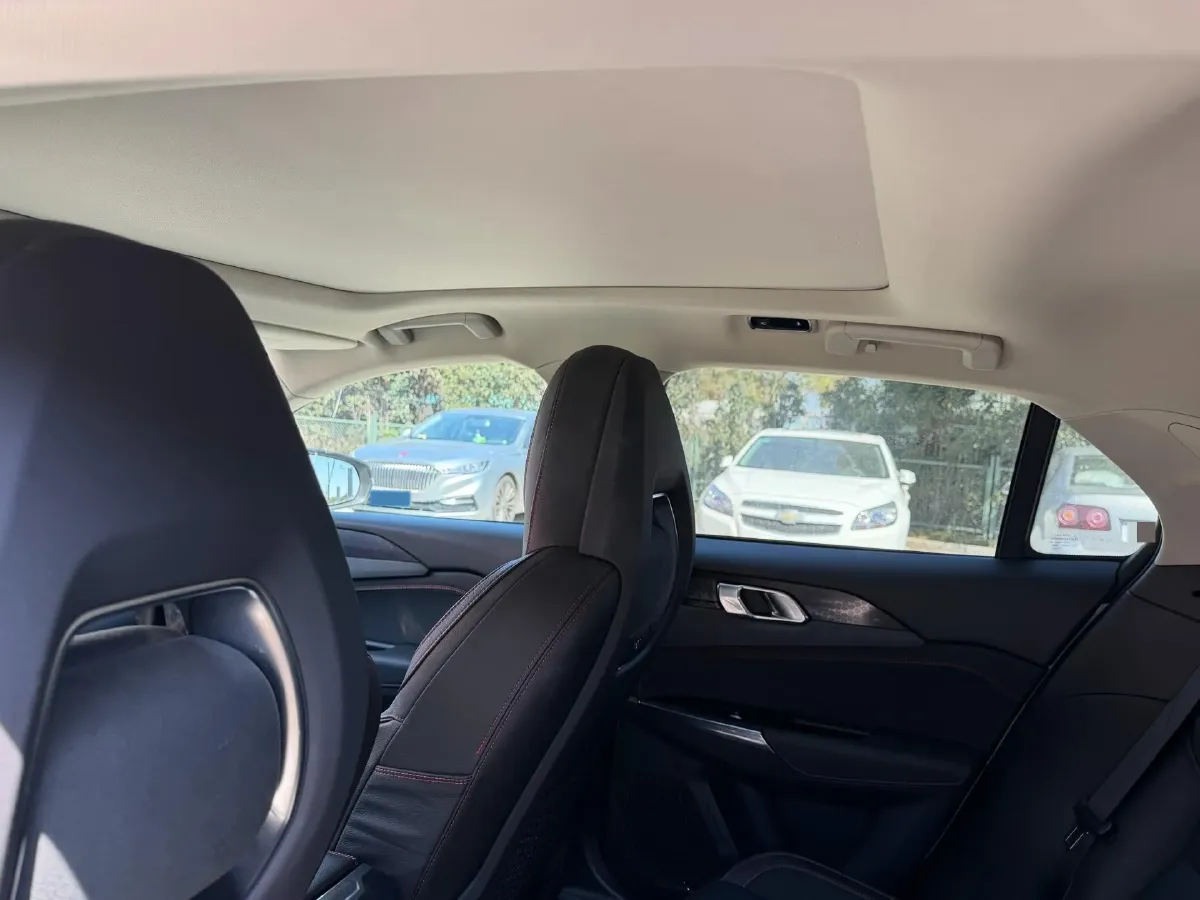 2018 Toyota C-HR 2.0L 171HP L4 CVT,autocango,china used car exporter,china ev exporter,chinese used car exporter,chinese used ev exporter