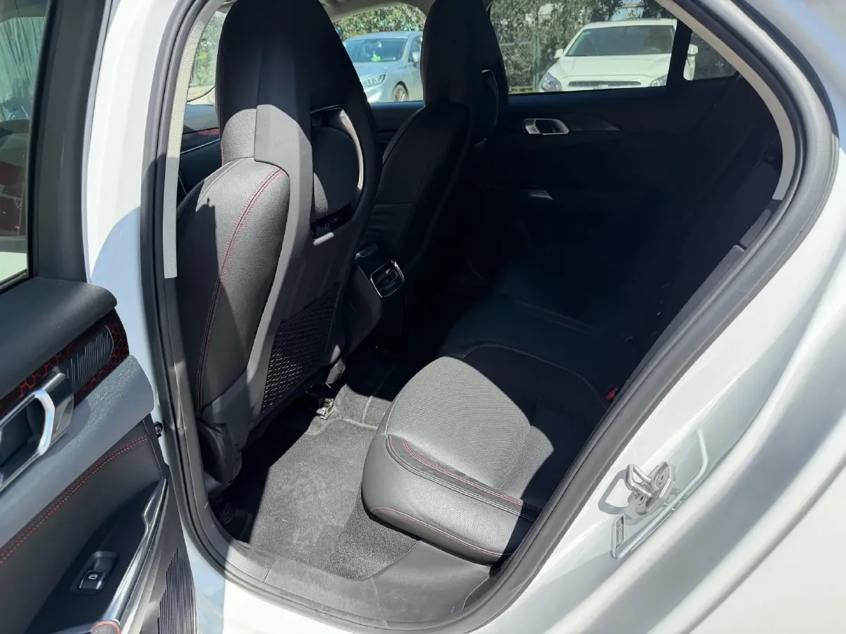 2018 Toyota C-HR 2.0L 171HP L4 CVT,autocango,china used car exporter,china ev exporter,chinese used car exporter,chinese used ev exporter