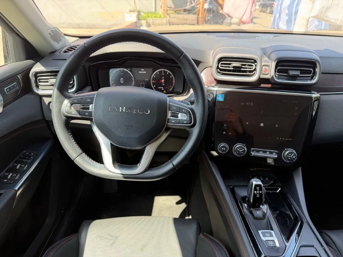 2018 Toyota C-HR 2.0L 171HP L4 CVT,autocango,china used car exporter,china ev exporter,chinese used car exporter,chinese used ev exporter