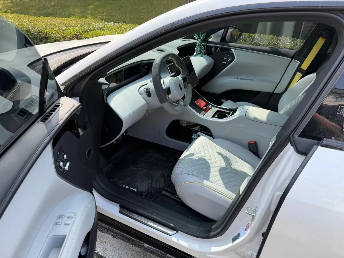 2022 Avatr 11 BEV 90.38KWH,autocango,china used car exporter,china ev exporter,chinese used car exporter,chinese used ev exporter