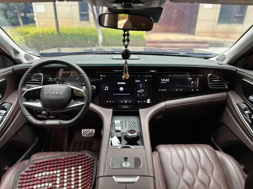 2023 Exceed VX 2.0T 261HP L4 8AT,autocango,china used car exporter,china ev exporter,chinese used car exporter,chinese used ev exporter